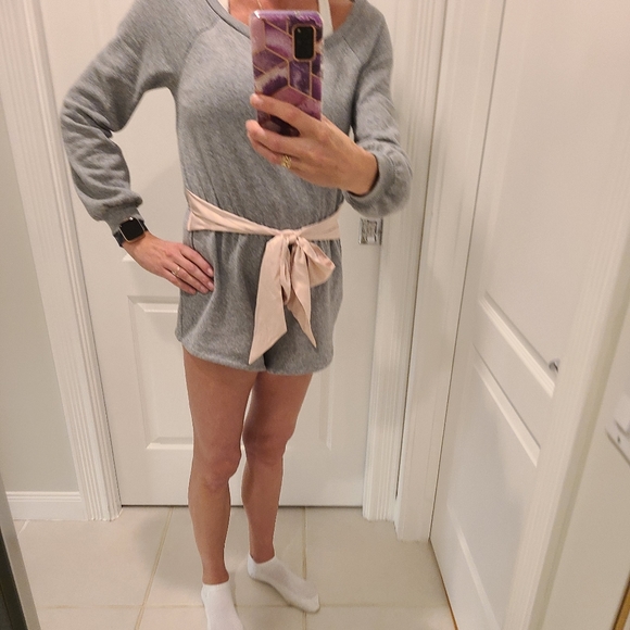 Cute Gray Victoria Secret One-piece Pajamas. - Picture 6 of 8